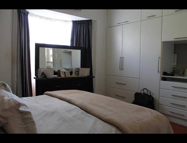 3 BEDROOM HOUSE FOR SALE IN KENSINGTON